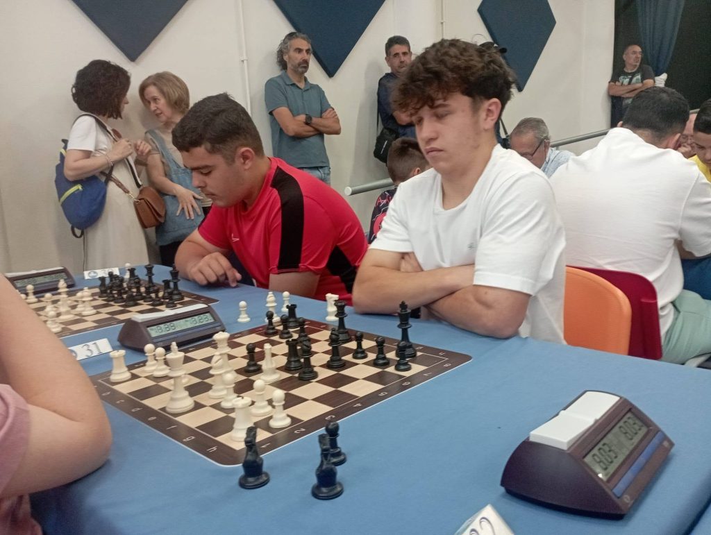 El ajedrez lucentino homenajea a José María Aroca en el Torneo de las Fiestas Aracelitanas 761669504 1748768466890739 6492937400608499416 n