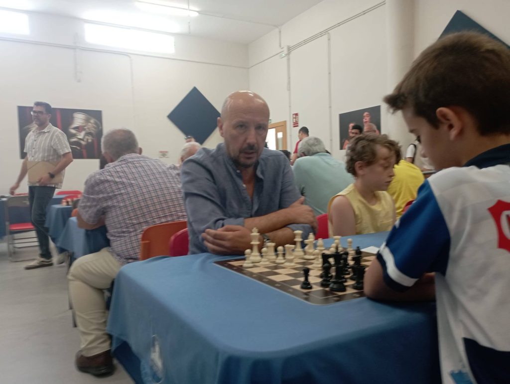 El ajedrez lucentino homenajea a José María Aroca en el Torneo de las Fiestas Aracelitanas 762903491 1748768160224103 6122375201466545908 n