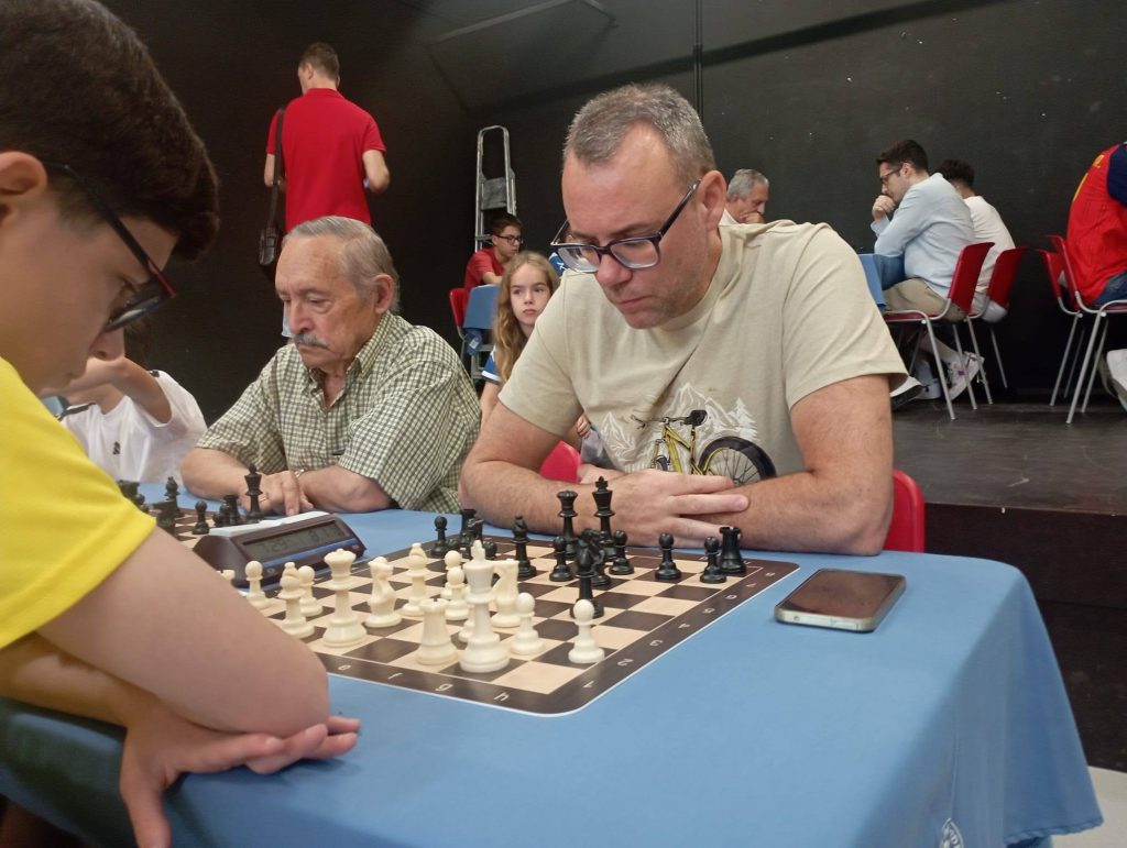 El ajedrez lucentino homenajea a José María Aroca en el Torneo de las Fiestas Aracelitanas 763722906 1748768326890753 2118752638827228339 n