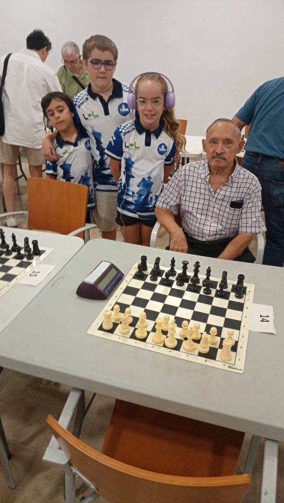 El ajedrez no se va de vacaciones: el Ruy López sigue activo durante el verano 763895047 1752053226562263 2620279200625116936 n