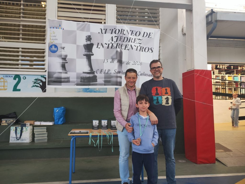 El Ruy López, comprometido con el ajedrez escolar en el XI Torneo Intercentros whatsapp image 2026 05 13 at 13.50.10
