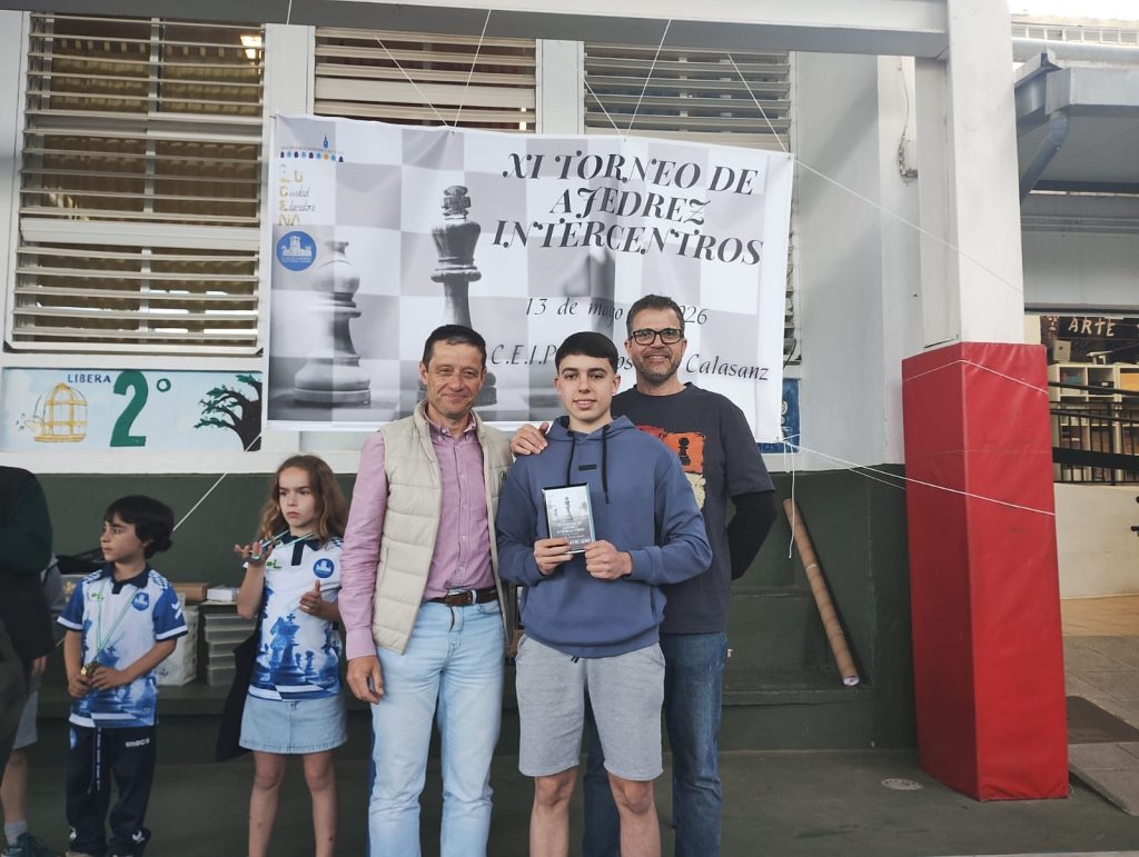 El Ruy López, comprometido con el ajedrez escolar en el XI Torneo Intercentros whatsapp image 2026 05 13 at 13.50.32