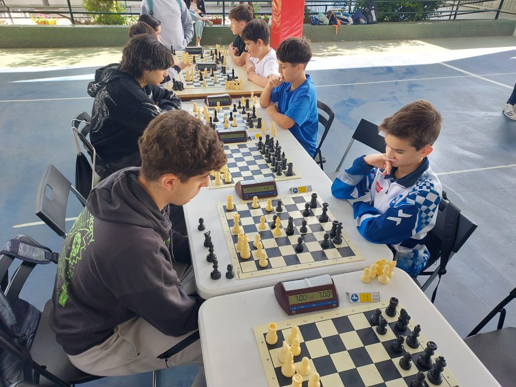 El Ruy López, comprometido con el ajedrez escolar en el XI Torneo Intercentros whatsapp image 2026 05 26 at 19.35.22l