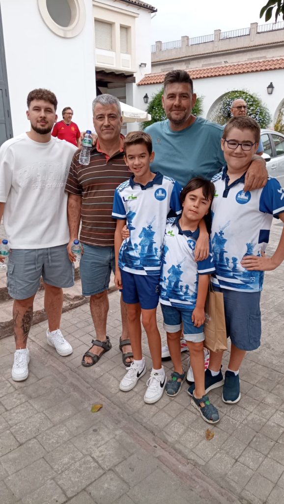 Un fin de semana de ajedrez y trofeos para nuestros jugadores 1