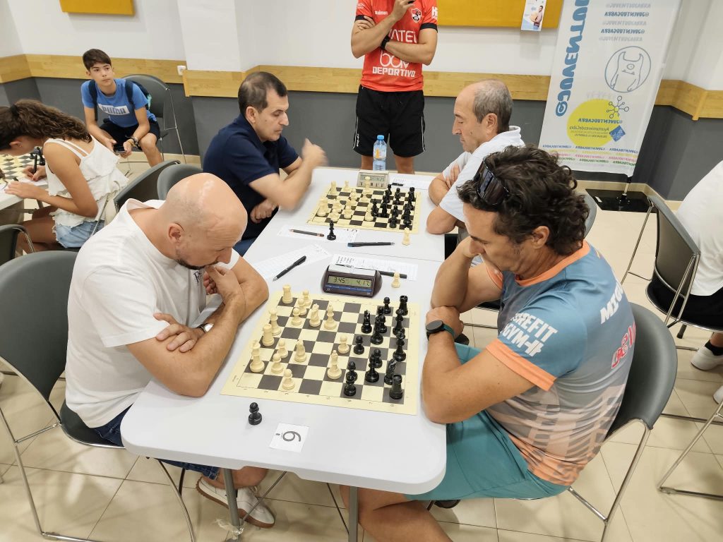 Un fin de semana de ajedrez y trofeos para nuestros jugadores 22