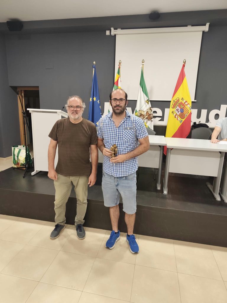 Un fin de semana de ajedrez y trofeos para nuestros jugadores 453