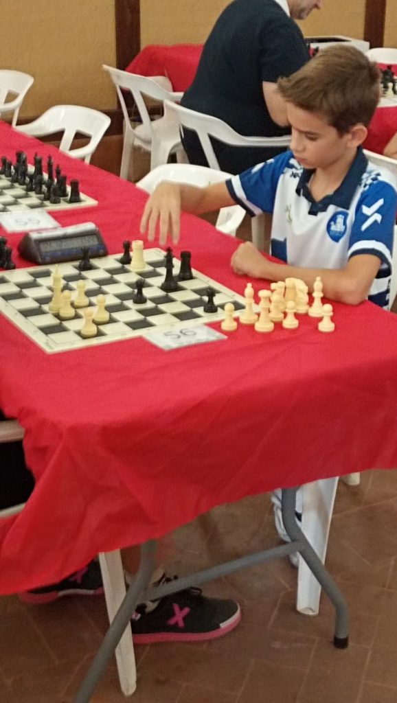 Un fin de semana de ajedrez y trofeos para nuestros jugadores 7