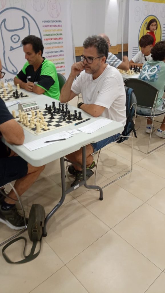 Un fin de semana de ajedrez y trofeos para nuestros jugadores 8